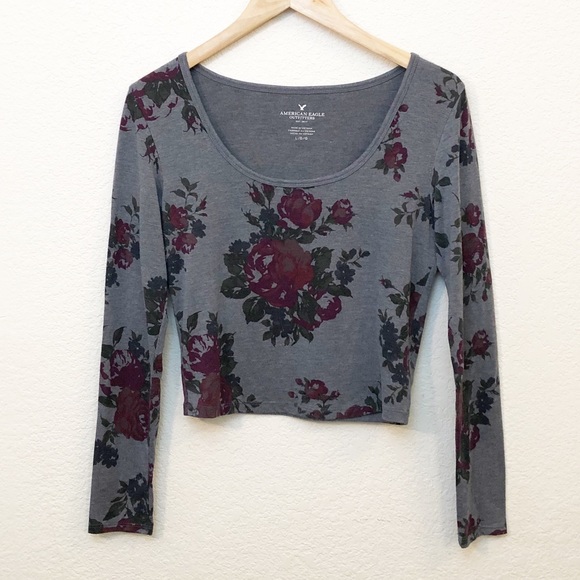 American Eagle Outfitters Tops - American Eagle Outfitters Crop Top